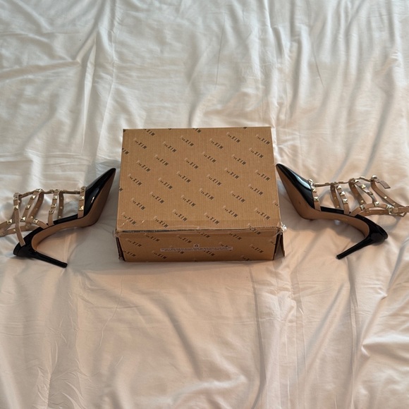 Mix No. 6 Liraven Black and Tan Studded Heels size 10 - Picture 2 of 6